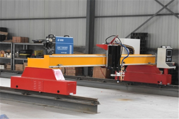 龍門式數(shù)控切割機(jī)